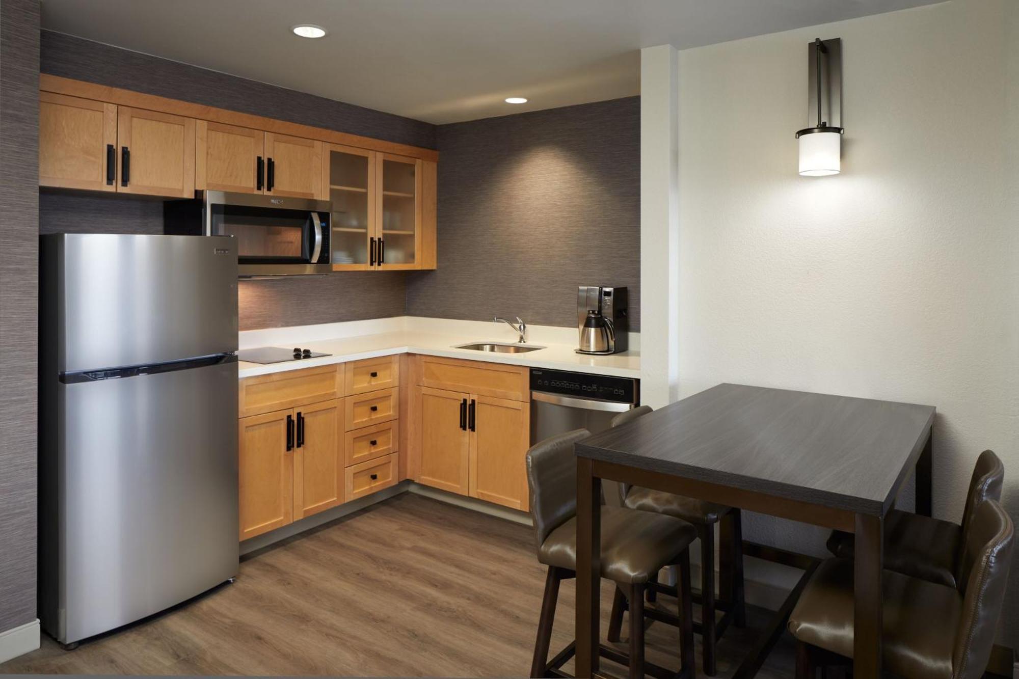 דורבאל Residence Inn By Marriott Montreal Airport מראה חיצוני תמונה