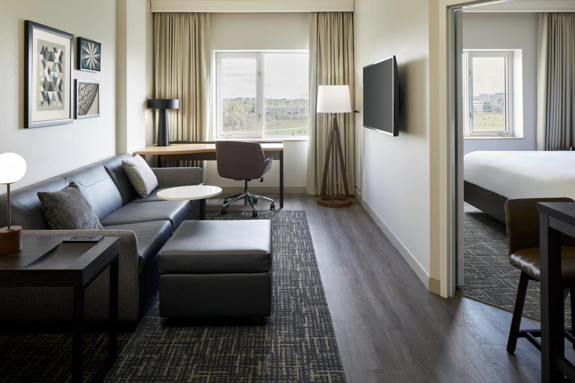דורבאל Residence Inn By Marriott Montreal Airport מראה חיצוני תמונה