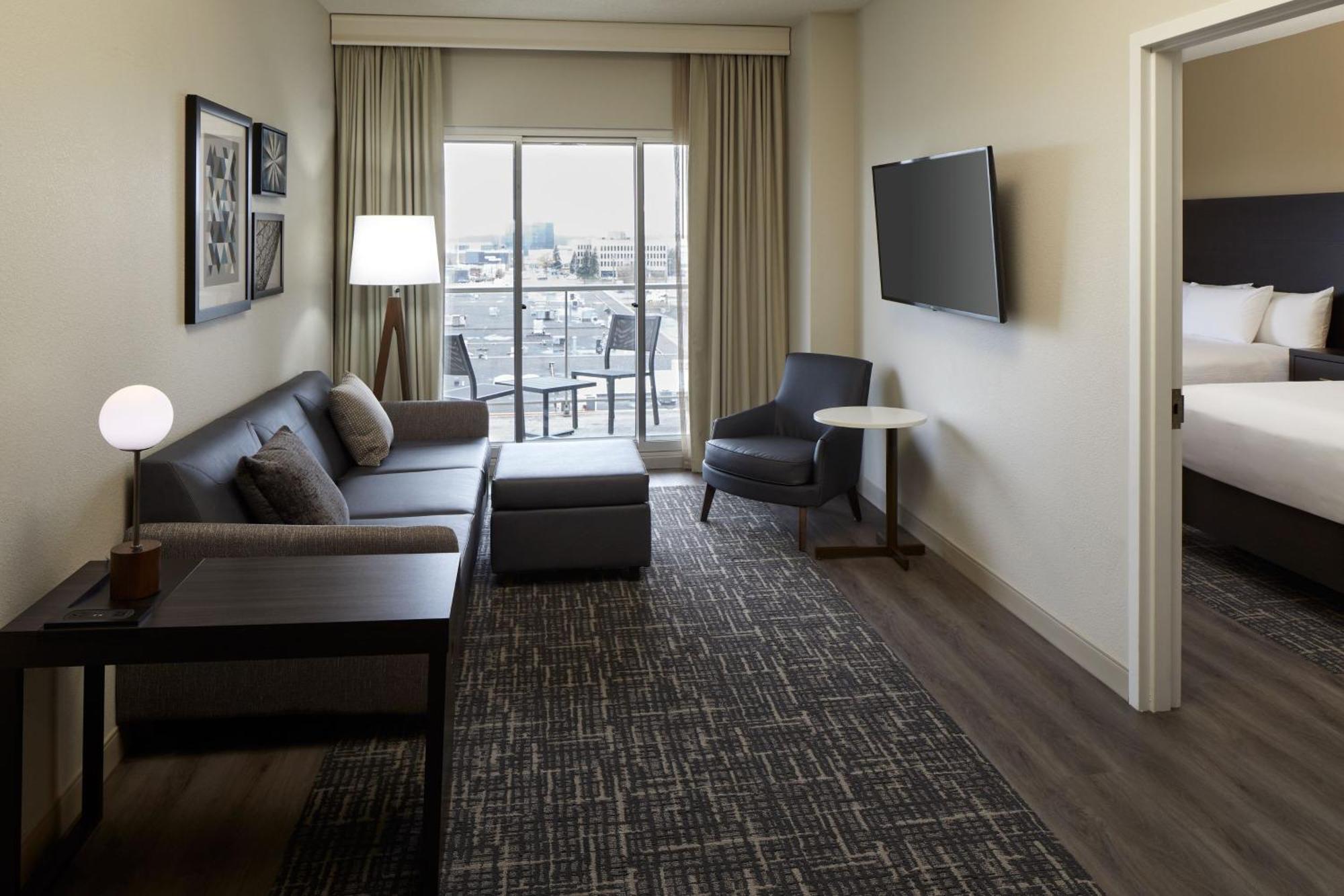 דורבאל Residence Inn By Marriott Montreal Airport מראה חיצוני תמונה